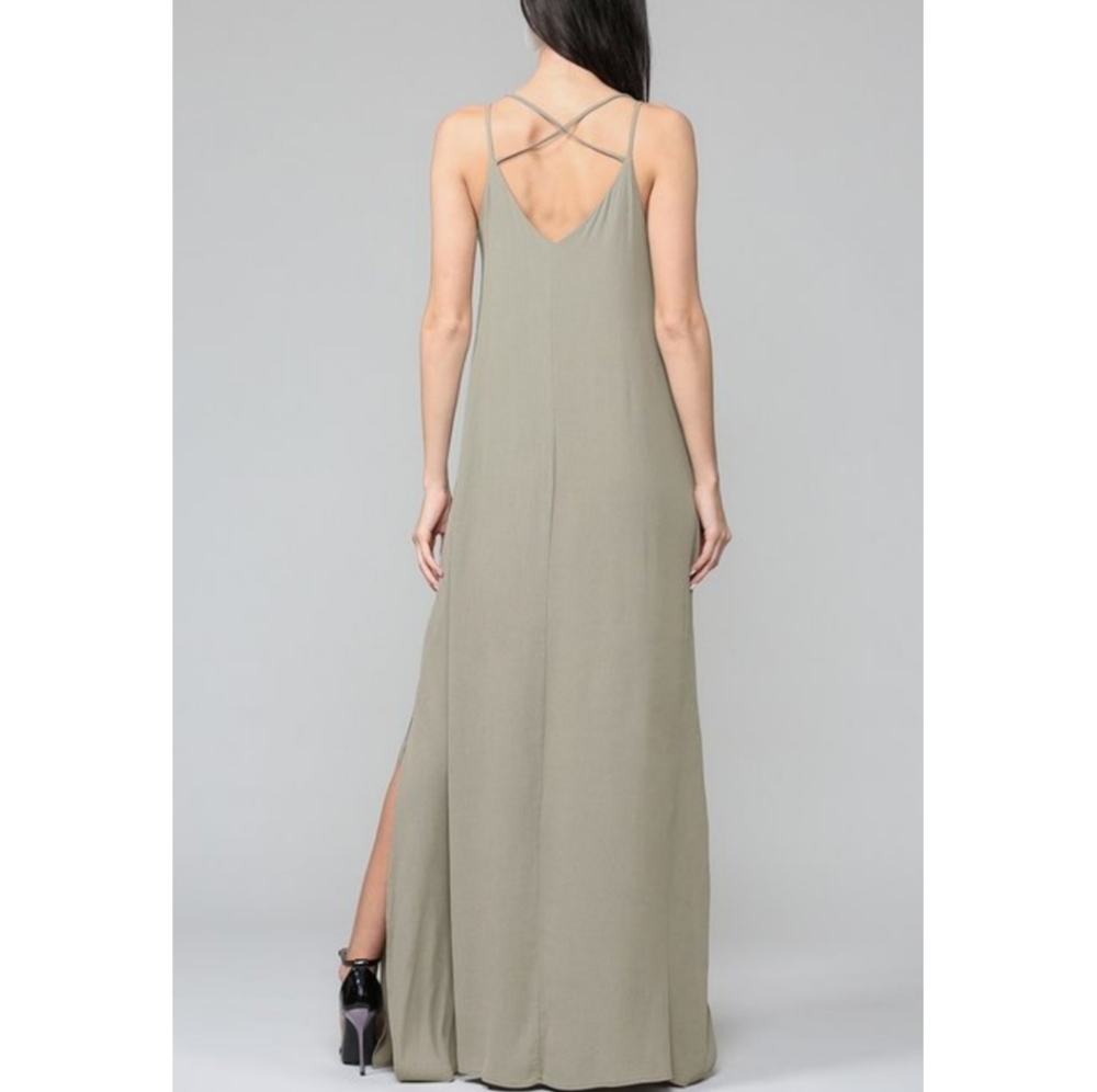 🆕🌿BOUTIQUE MAXI CRISS CROSS SIDE SLIT DRESS🌿 - Picture 3 of 4
